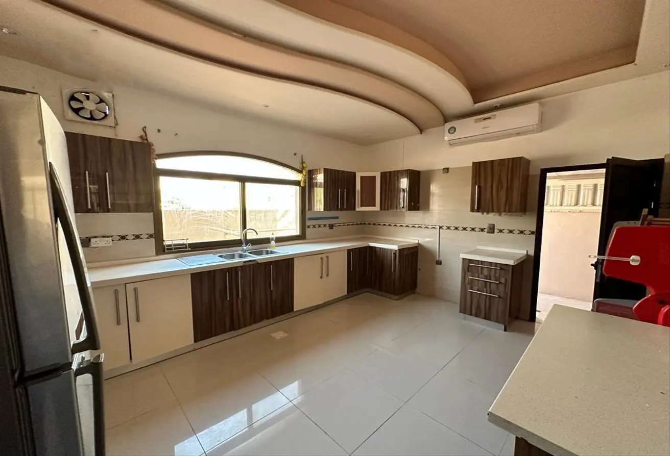 VILLA FOR RENT IN AL RAWDA 3